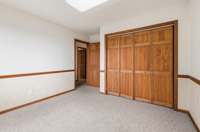11516 Loran, MOUNT CARROLL, Illinois 61053, 5 Bedrooms Bedrooms, ,3 BathroomsBathrooms,House,For Sale,Loran,202603506