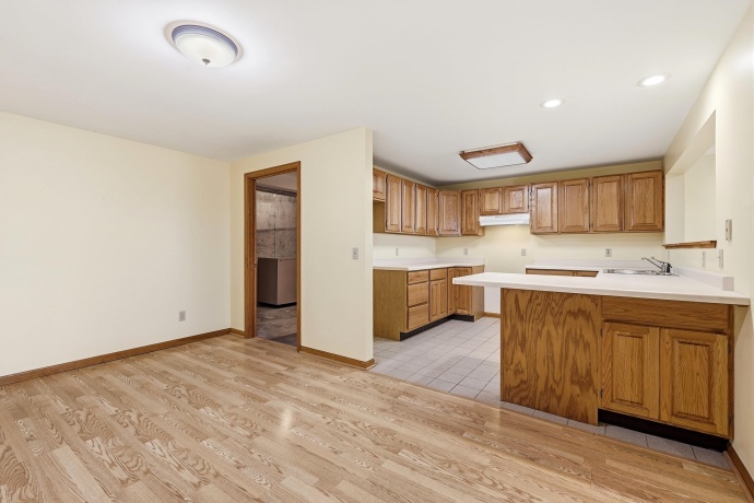 11516 Loran, MOUNT CARROLL, Illinois 61053, 5 Bedrooms Bedrooms, ,3 BathroomsBathrooms,House,For Sale,Loran,202603506