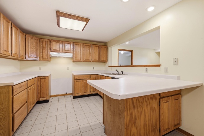 11516 Loran, MOUNT CARROLL, Illinois 61053, 5 Bedrooms Bedrooms, ,3 BathroomsBathrooms,House,For Sale,Loran,202603506
