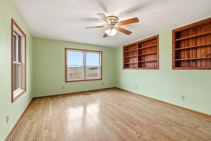 11516 Loran, MOUNT CARROLL, Illinois 61053, 5 Bedrooms Bedrooms, ,3 BathroomsBathrooms,House,For Sale,Loran,202603506