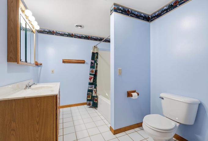 11516 Loran, MOUNT CARROLL, Illinois 61053, 5 Bedrooms Bedrooms, ,3 BathroomsBathrooms,House,For Sale,Loran,202603506