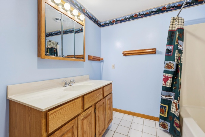 11516 Loran, MOUNT CARROLL, Illinois 61053, 5 Bedrooms Bedrooms, ,3 BathroomsBathrooms,House,For Sale,Loran,202603506