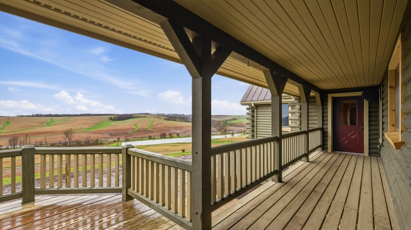 11516 Loran, MOUNT CARROLL, Illinois 61053, 5 Bedrooms Bedrooms, ,3 BathroomsBathrooms,House,For Sale,Loran,202603506