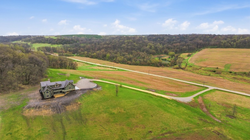 11516 Loran, MOUNT CARROLL, Illinois 61053, 5 Bedrooms Bedrooms, ,3 BathroomsBathrooms,House,For Sale,Loran,202603506