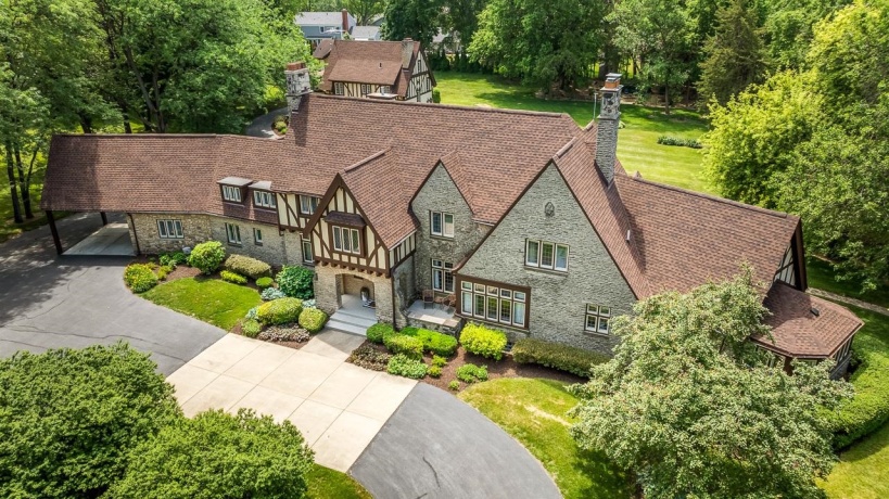 2407 GALENA, FREEPORT, Illinois 61032, 6 Bedrooms Bedrooms, ,4 BathroomsBathrooms,House,For Sale,GALENA,202603507