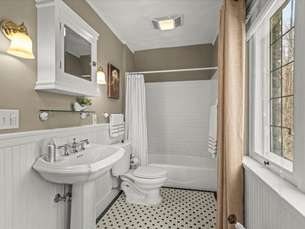 2407 GALENA, FREEPORT, Illinois 61032, 6 Bedrooms Bedrooms, ,4 BathroomsBathrooms,House,For Sale,GALENA,202603507