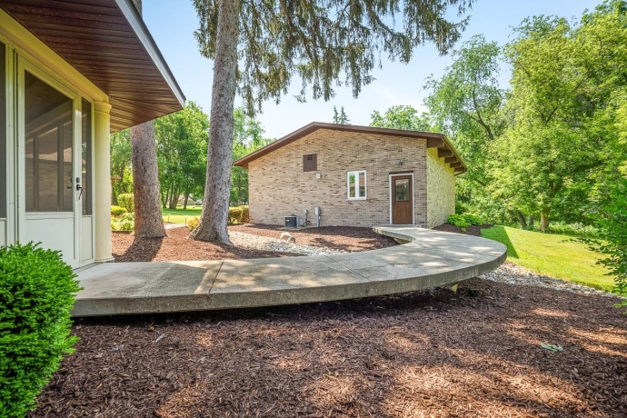 2407 GALENA, FREEPORT, Illinois 61032, 6 Bedrooms Bedrooms, ,4 BathroomsBathrooms,House,For Sale,GALENA,202603507
