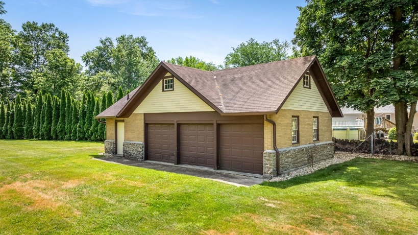 2ND 3 CAR GARAGE