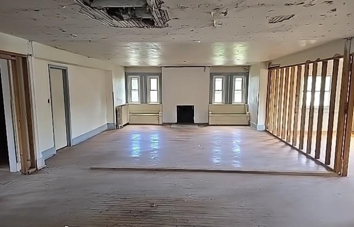 836 Stephenson, FREEPORT, Illinois 61032, 5 Bedrooms Bedrooms, ,4 BathroomsBathrooms,House,For Sale,Stephenson,202603508