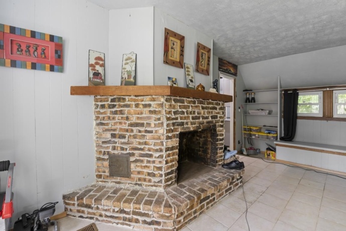 404 PROSPECT, ROCKFORD, Illinois 61107, 3 Bedrooms Bedrooms, ,2 BathroomsBathrooms,House,For Sale,PROSPECT,202603509