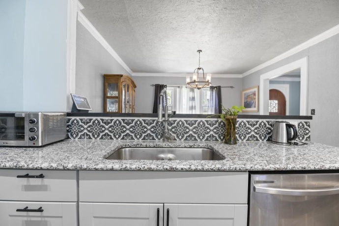 404 PROSPECT, ROCKFORD, Illinois 61107, 3 Bedrooms Bedrooms, ,2 BathroomsBathrooms,House,For Sale,PROSPECT,202603509