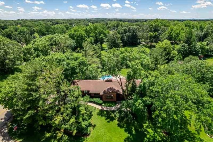 1610 Shaw Woods, ROCKFORD, Illinois 61107, 5 Bedrooms Bedrooms, ,3 BathroomsBathrooms,House,For Sale,Shaw Woods,202603510