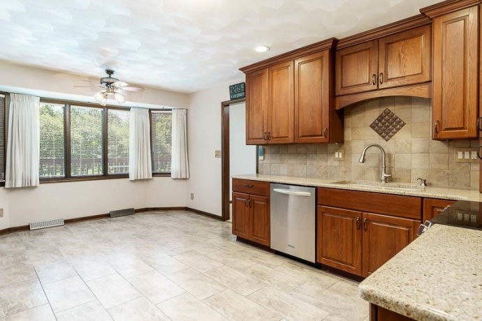 1610 Shaw Woods, ROCKFORD, Illinois 61107, 5 Bedrooms Bedrooms, ,3 BathroomsBathrooms,House,For Sale,Shaw Woods,202603510