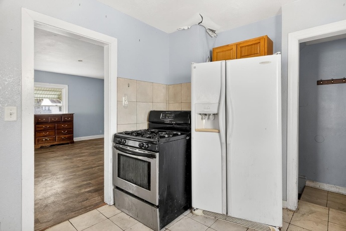2823 Ridgeway, ROCKFORD, Illinois 61101, 2 Bedrooms Bedrooms, ,1 BathroomBathrooms,House,For Sale,Ridgeway,202601663