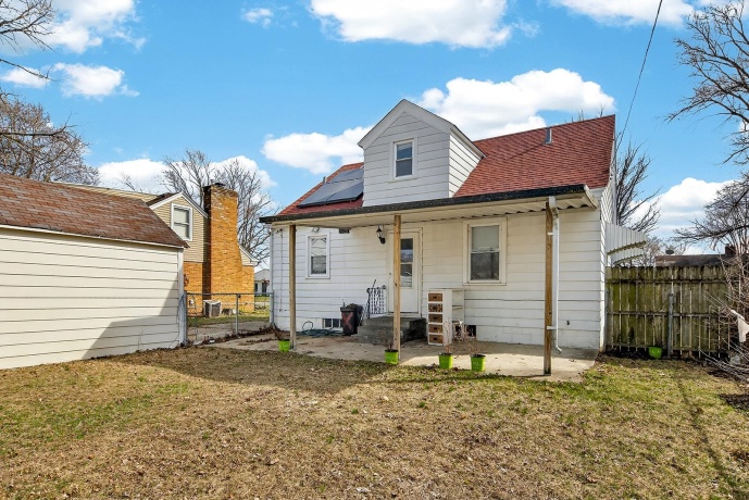 2823 Ridgeway, ROCKFORD, Illinois 61101, 2 Bedrooms Bedrooms, ,1 BathroomBathrooms,House,For Sale,Ridgeway,202601663