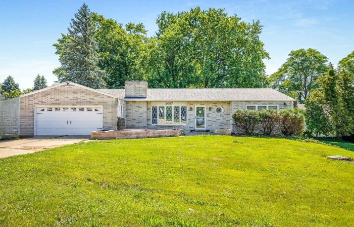 2057 IL RTE 26 N, FREEPORT, Illinois 61032, 3 Bedrooms Bedrooms, ,2 BathroomsBathrooms,House,For Sale,IL RTE 26 N,202603513