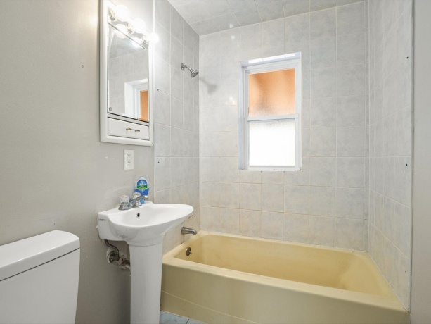 3447 Broadway, ROCKFORD, Illinois 61108, 3 Bedrooms Bedrooms, ,1 BathroomBathrooms,House,For Sale,Broadway,202603515