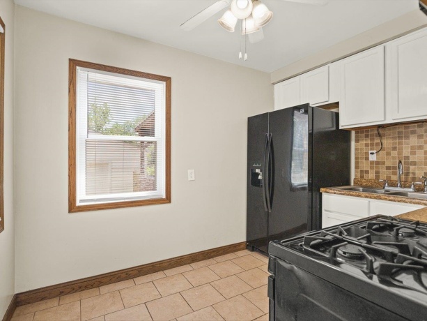 3447 Broadway, ROCKFORD, Illinois 61108, 3 Bedrooms Bedrooms, ,1 BathroomBathrooms,House,For Sale,Broadway,202603515