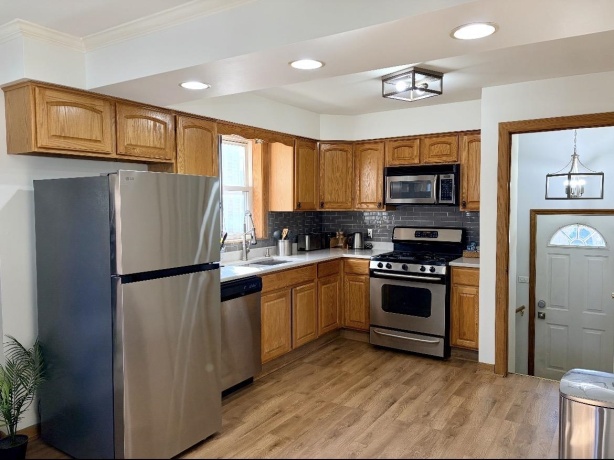 5304 New England, CHICAGO, Illinois 60638, 5 Bedrooms Bedrooms, ,3 BathroomsBathrooms,House,For Sale,New England,202603263