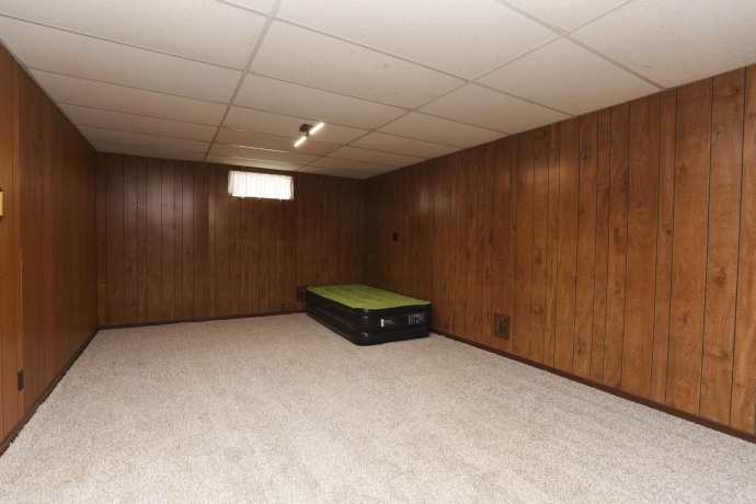 2404 Winnetka, ROCKFORD, Illinois 61108, 3 Bedrooms Bedrooms, ,1 BathroomBathrooms,House,For Sale,Winnetka,202603523