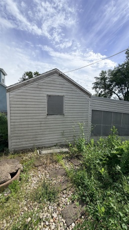 4 MULBERRY, MOUNT MORRIS, Illinois 61054, 3 Bedrooms Bedrooms, ,1 BathroomBathrooms,House,For Sale,MULBERRY,202603525