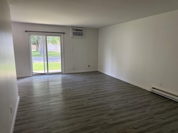 106 3rd Ave, MENDOTA, Illinois 61342, 2 Bedrooms Bedrooms, ,1 BathroomBathrooms,House,For Sale,3rd Ave,202603527