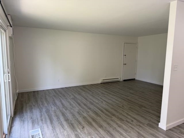 106 3rd Ave, MENDOTA, Illinois 61342, 2 Bedrooms Bedrooms, ,1 BathroomBathrooms,House,For Sale,3rd Ave,202603527