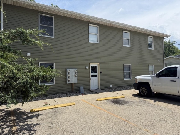 106 3rd Ave, MENDOTA, Illinois 61342, 2 Bedrooms Bedrooms, ,1 BathroomBathrooms,House,For Sale,3rd Ave,202603527