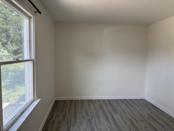 106 3rd Ave, MENDOTA, Illinois 61342, 2 Bedrooms Bedrooms, ,1 BathroomBathrooms,House,For Sale,3rd Ave,202603527