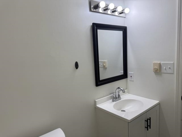 106 3rd Ave, MENDOTA, Illinois 61342, 2 Bedrooms Bedrooms, ,1 BathroomBathrooms,House,For Sale,3rd Ave,202603527