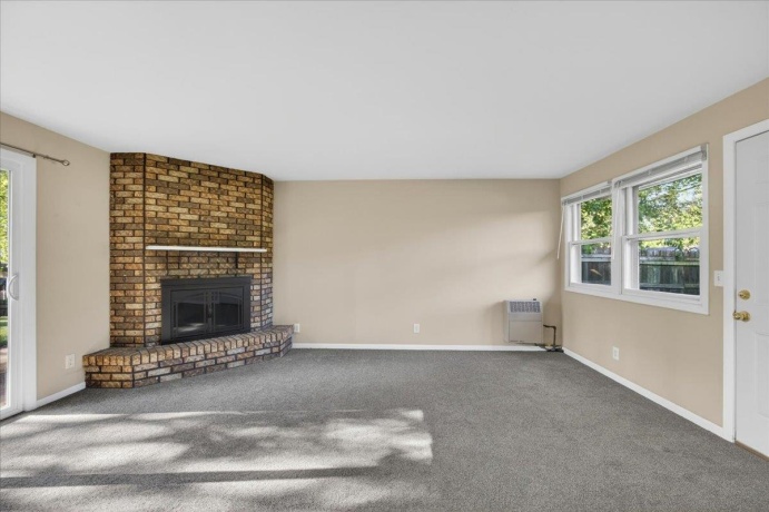 3735 Highcrest, ROCKFORD, Illinois 61107, 3 Bedrooms Bedrooms, ,1 BathroomBathrooms,House,For Sale,Highcrest,202603529