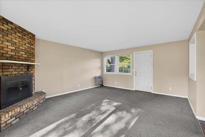 3735 Highcrest, ROCKFORD, Illinois 61107, 3 Bedrooms Bedrooms, ,1 BathroomBathrooms,House,For Sale,Highcrest,202603529