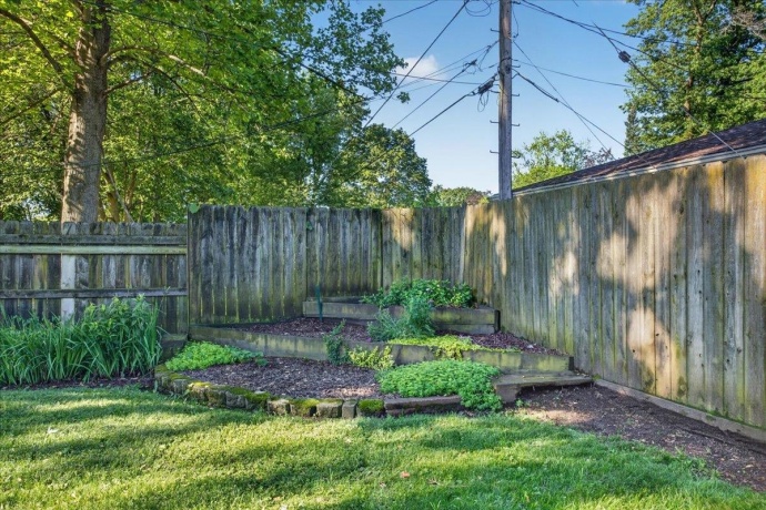 3735 Highcrest, ROCKFORD, Illinois 61107, 3 Bedrooms Bedrooms, ,1 BathroomBathrooms,House,For Sale,Highcrest,202603529