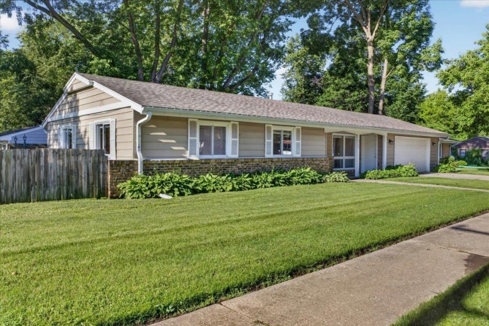 3735 Highcrest, ROCKFORD, Illinois 61107, 3 Bedrooms Bedrooms, ,1 BathroomBathrooms,House,For Sale,Highcrest,202603529