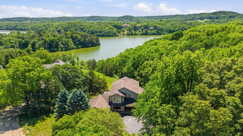 7 Seneca, GALENA, Illinois 61036, 4 Bedrooms Bedrooms, ,3 BathroomsBathrooms,House,For Sale,Seneca,202603530