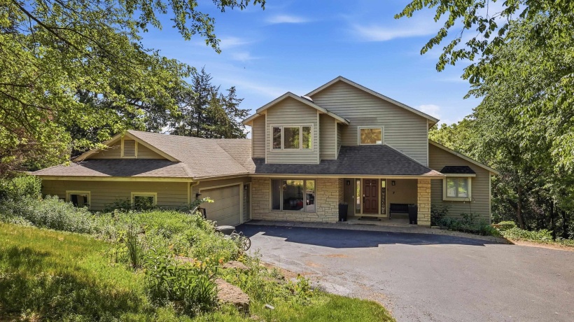 7 Seneca, GALENA, Illinois 61036, 4 Bedrooms Bedrooms, ,3 BathroomsBathrooms,House,For Sale,Seneca,202603530