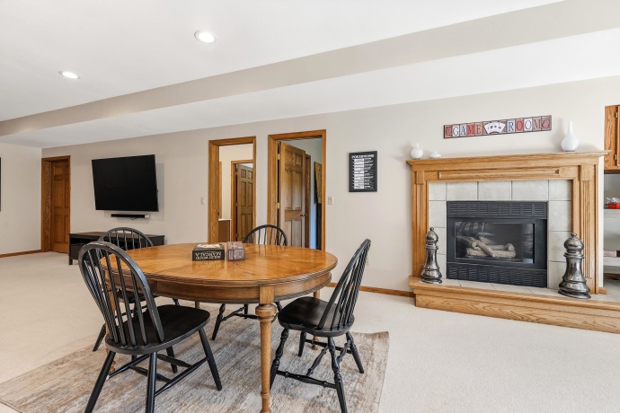 7 Seneca, GALENA, Illinois 61036, 4 Bedrooms Bedrooms, ,3 BathroomsBathrooms,House,For Sale,Seneca,202603530