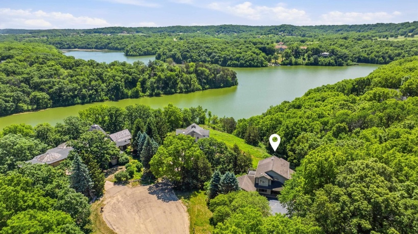 7 Seneca, GALENA, Illinois 61036, 4 Bedrooms Bedrooms, ,3 BathroomsBathrooms,House,For Sale,Seneca,202603530