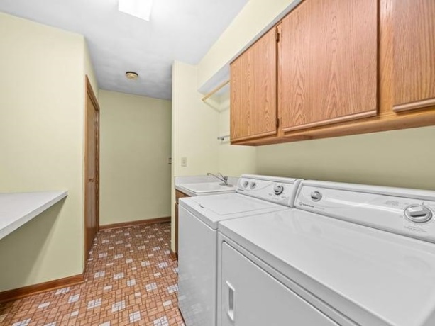 1633 Sauk, OREGON, Illinois 61061, 3 Bedrooms Bedrooms, ,2 BathroomsBathrooms,House,For Sale,Sauk,202603531