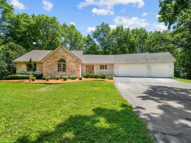 1633 Sauk, OREGON, Illinois 61061, 3 Bedrooms Bedrooms, ,2 BathroomsBathrooms,House,For Sale,Sauk,202603531