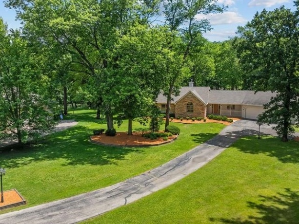 1633 Sauk, OREGON, Illinois 61061, 3 Bedrooms Bedrooms, ,2 BathroomsBathrooms,House,For Sale,Sauk,202603531