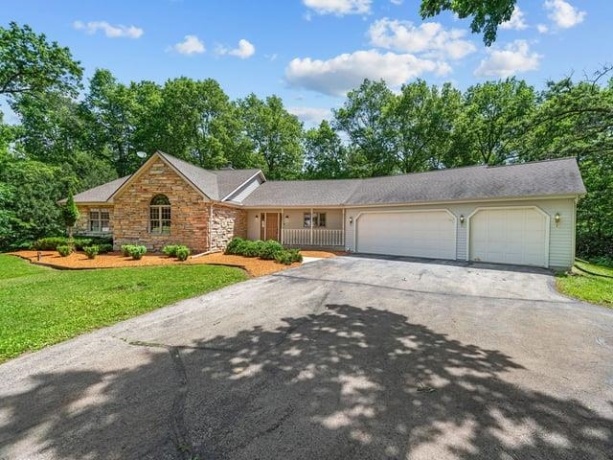 1633 Sauk, OREGON, Illinois 61061, 3 Bedrooms Bedrooms, ,2 BathroomsBathrooms,House,For Sale,Sauk,202603531