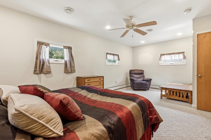 102 High, GALENA, Illinois 61036, 3 Bedrooms Bedrooms, ,2 BathroomsBathrooms,House,For Sale,High,202603536