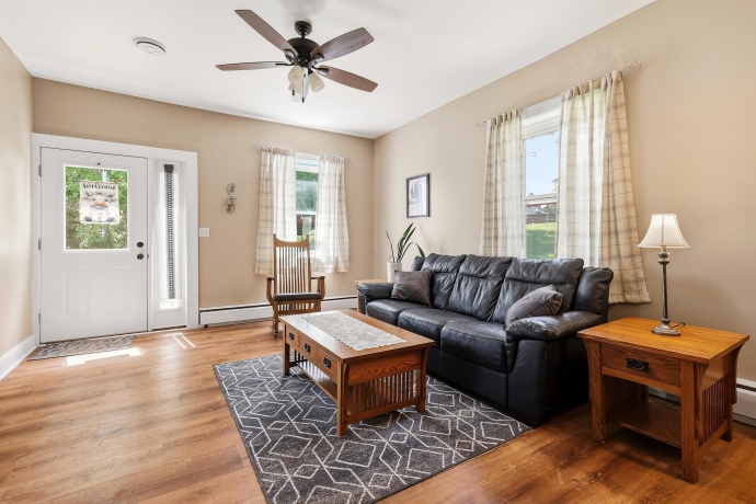 102 High, GALENA, Illinois 61036, 3 Bedrooms Bedrooms, ,2 BathroomsBathrooms,House,For Sale,High,202603536