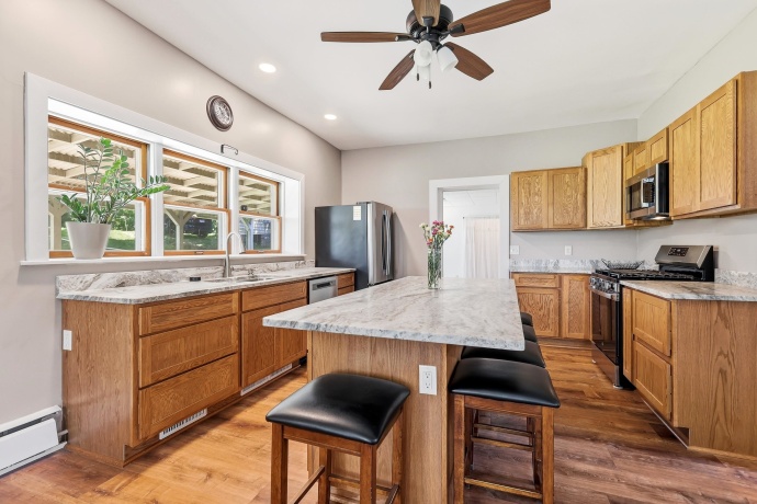 102 High, GALENA, Illinois 61036, 3 Bedrooms Bedrooms, ,2 BathroomsBathrooms,House,For Sale,High,202603536