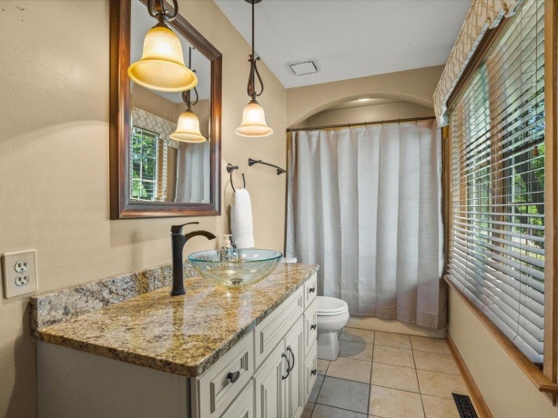 5980 HERITAGE, LOVES PARK, Illinois 61111, 2 Bedrooms Bedrooms, ,3 BathroomsBathrooms,Condominium,For Sale,HERITAGE,202603538