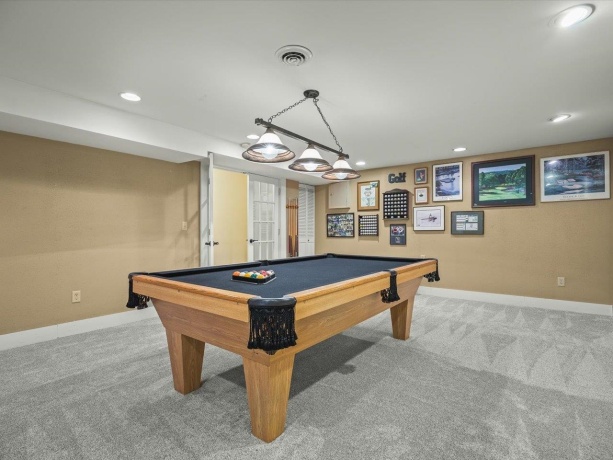 5980 HERITAGE, LOVES PARK, Illinois 61111, 2 Bedrooms Bedrooms, ,3 BathroomsBathrooms,Condominium,For Sale,HERITAGE,202603538