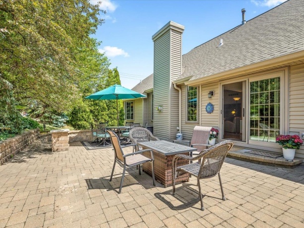 5980 HERITAGE, LOVES PARK, Illinois 61111, 2 Bedrooms Bedrooms, ,3 BathroomsBathrooms,Condominium,For Sale,HERITAGE,202603538