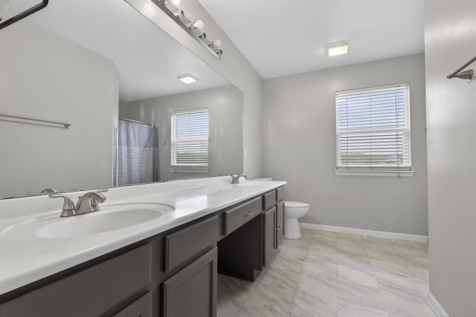 9127 LEICESTER, ROSCOE, Illinois 61073, 4 Bedrooms Bedrooms, ,2 BathroomsBathrooms,House,For Sale,LEICESTER,202603539