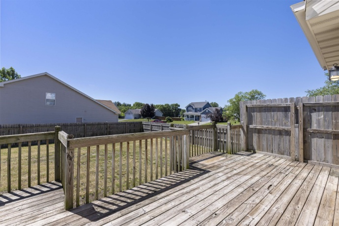 9127 LEICESTER, ROSCOE, Illinois 61073, 4 Bedrooms Bedrooms, ,2 BathroomsBathrooms,House,For Sale,LEICESTER,202603539